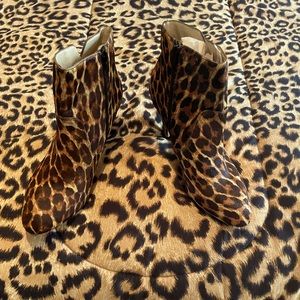 INC LEOPARD Ankle BOOTS